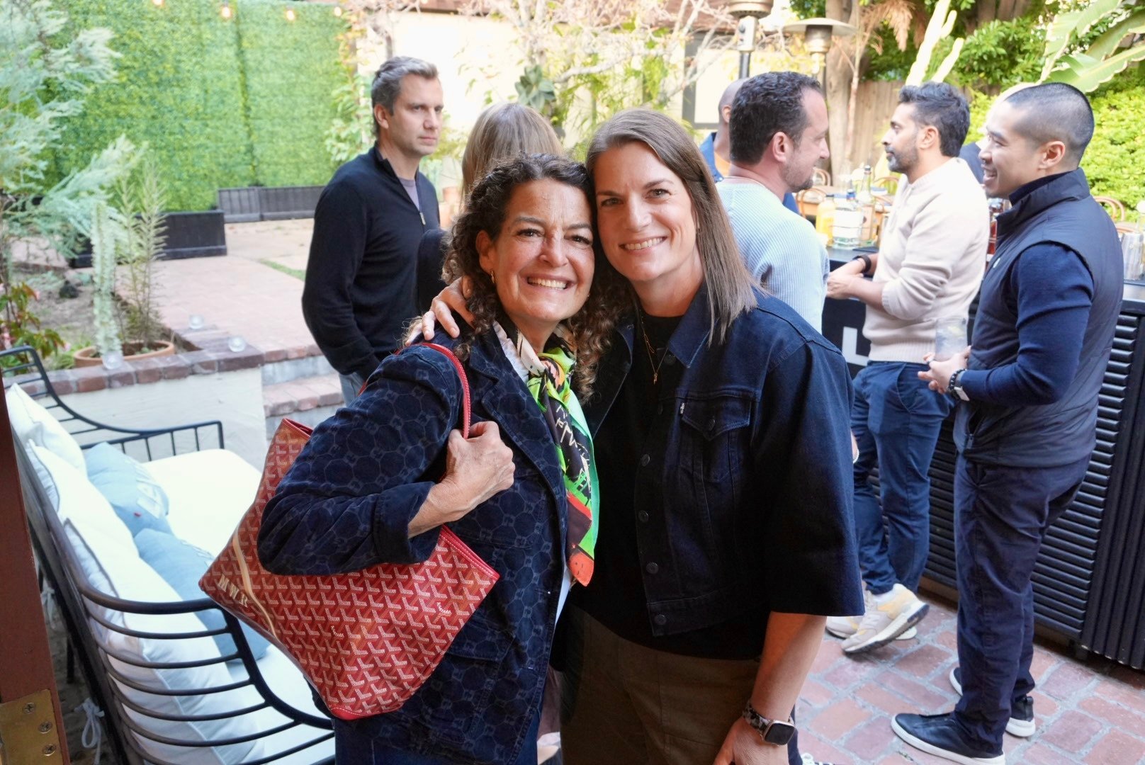 20241107_011837946_iOS