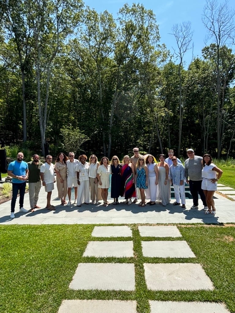 65FADEA7-6D27-48D9-B06A-BB7F925D5A5E_1_105_c