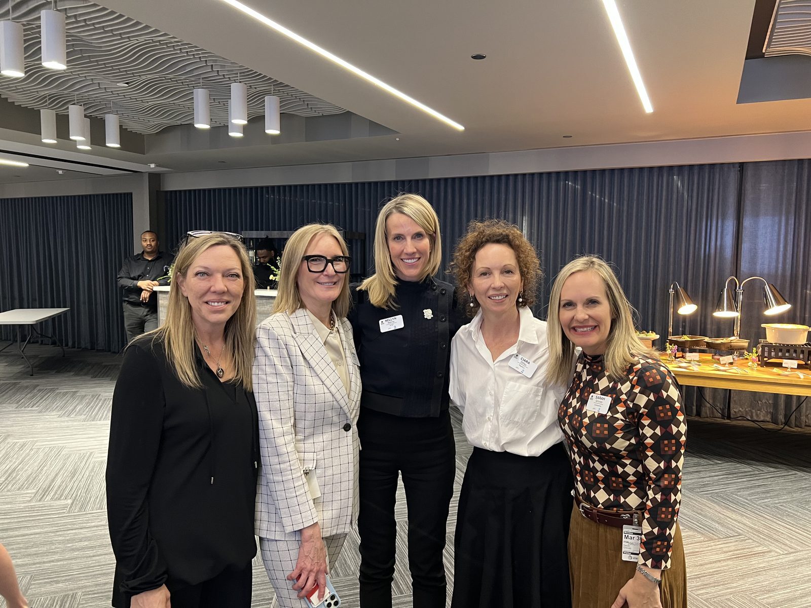 dallas_05_women_group