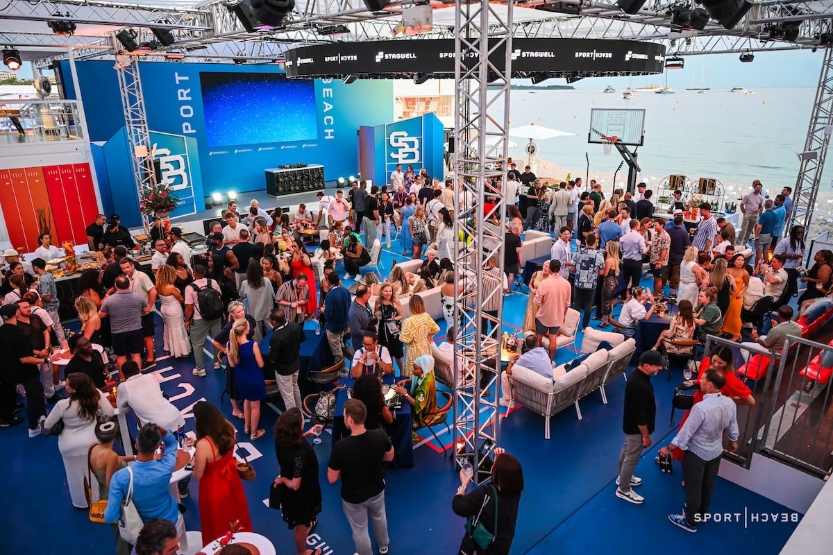 dinner-with-friends-virtuosi-leap-in-cannes